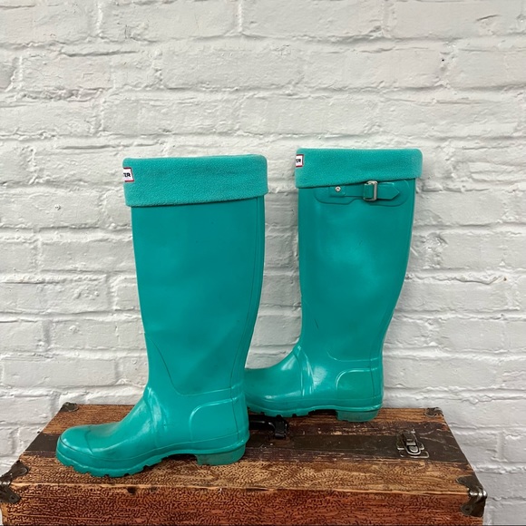 HUNTER Turquoise Tiffany Blue Rain Boots with boot socks - Picture 3 of 11